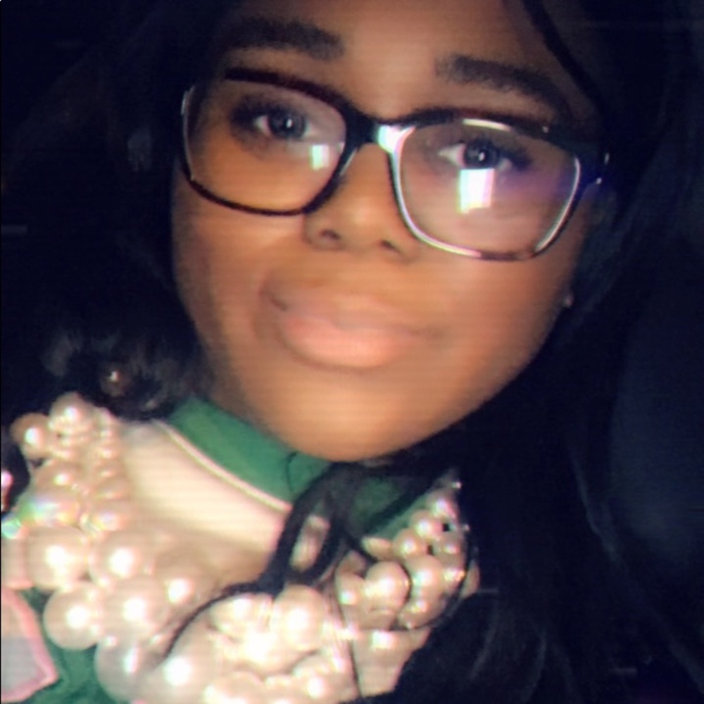 Meet your Posher, Brittany